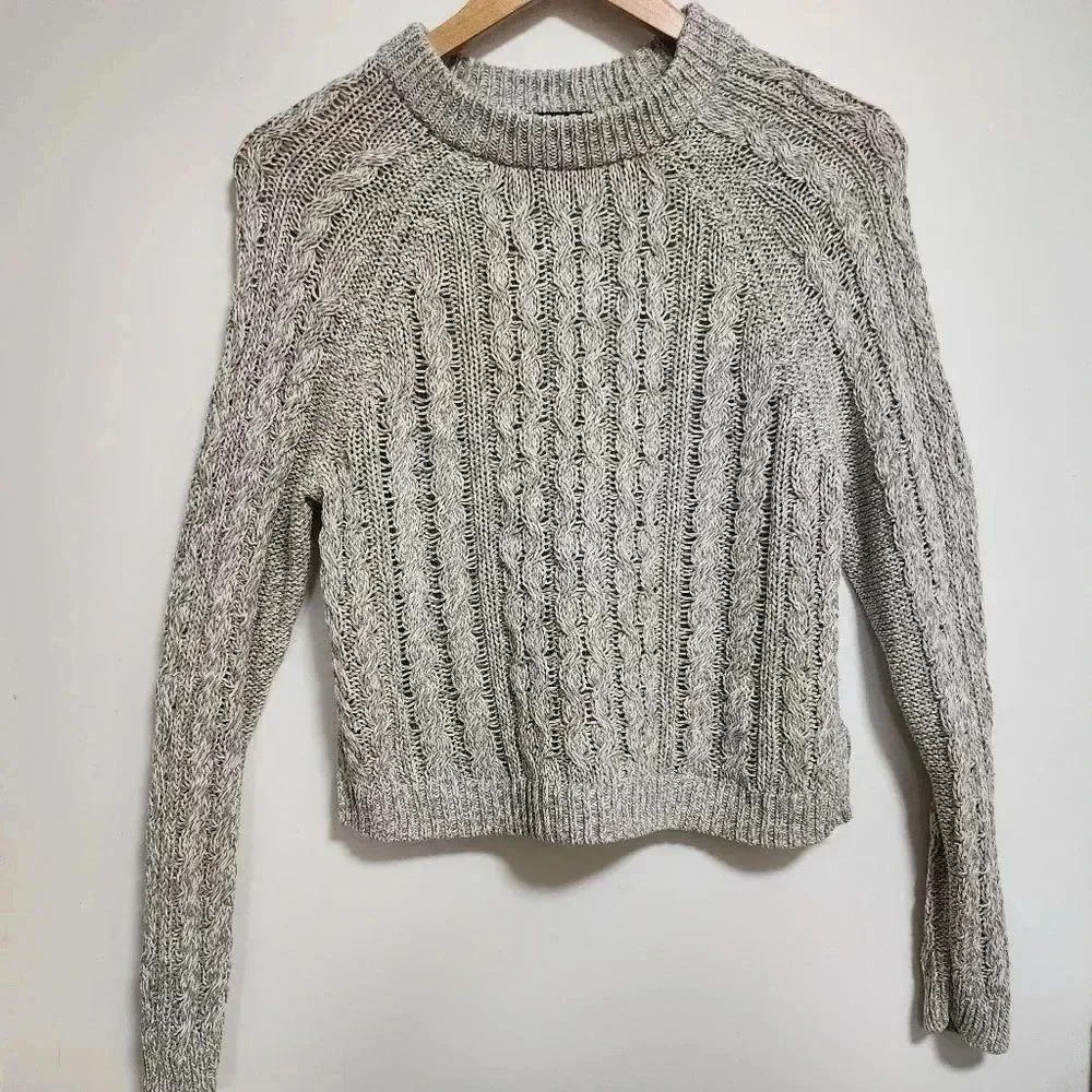 Cable sweater - Picture 1 of 4